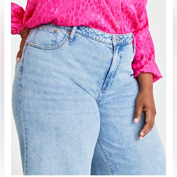 Plus Size High-Rise Wide-Leg Jeans | Light Wash | Size 20 - Picture 3 of 6